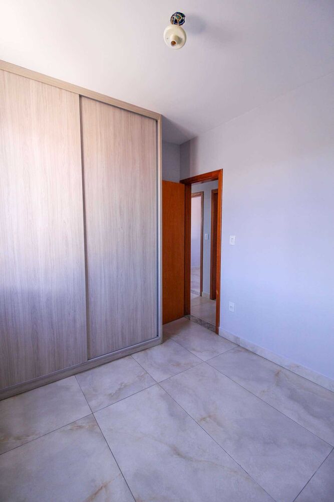 Apartamento à venda com 3 quartos, 64m² - Foto 4