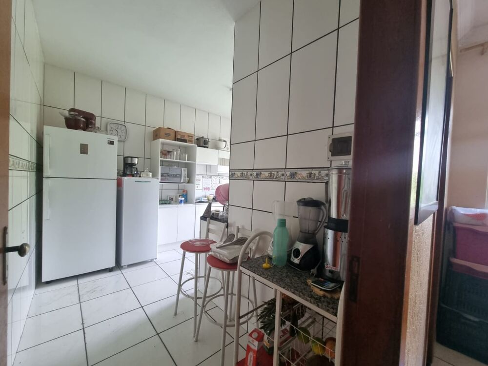 Casa à venda com 3 quartos, 200m² - Foto 4