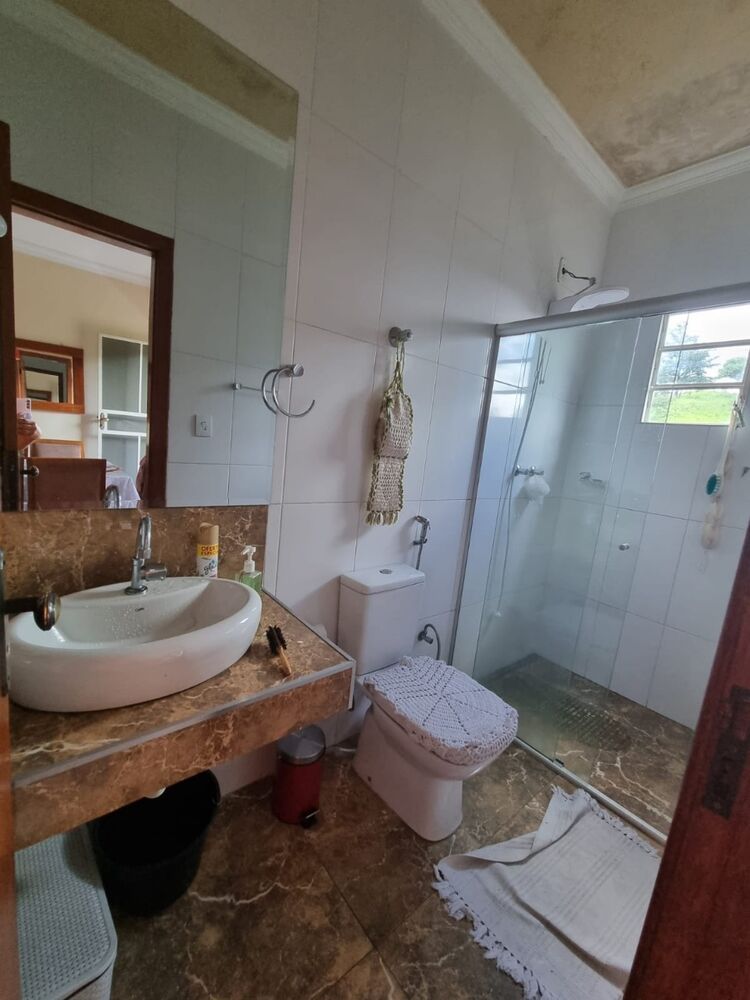 Casa à venda com 3 quartos, 200m² - Foto 2