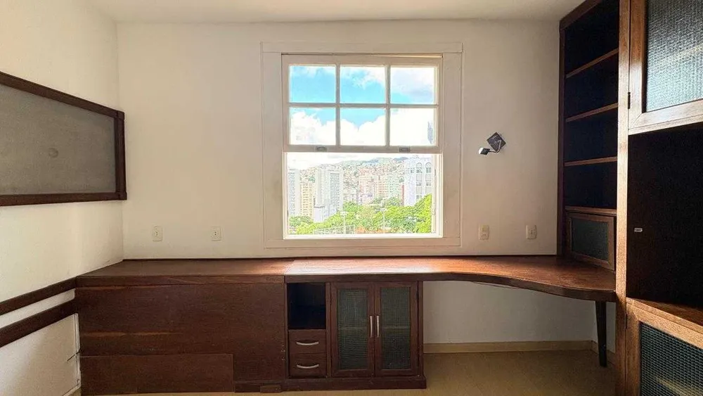Casa, 4 quartos, 304 m² - Foto 4