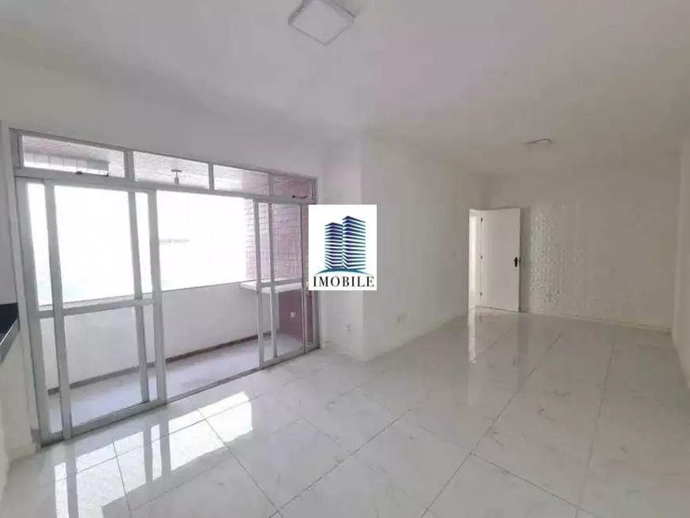 Apartamento à venda com 3 quartos, 110m² - Foto 1