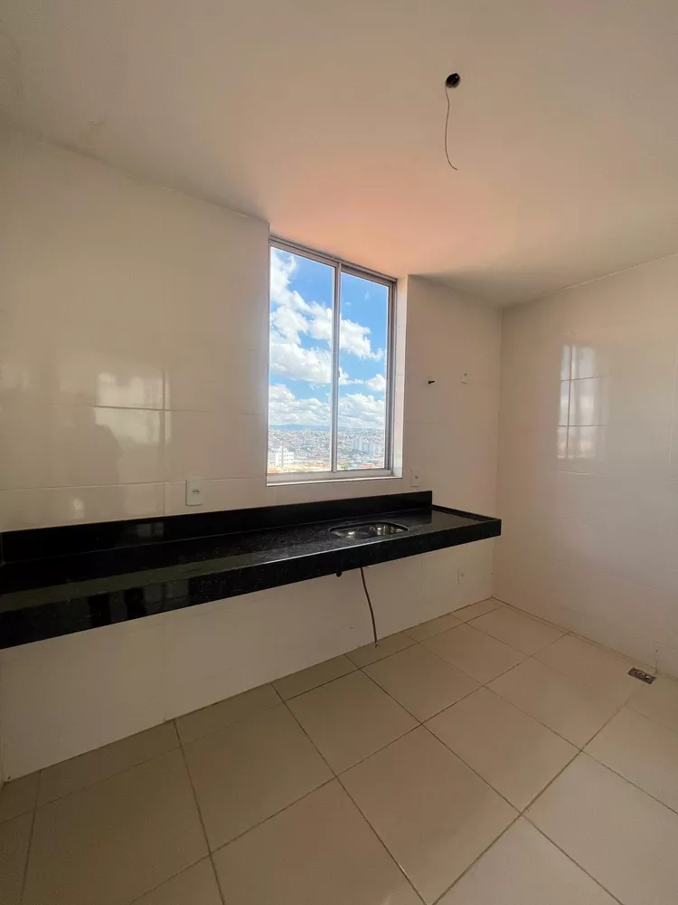 Apartamento à venda com 2 quartos, 65m² - Foto 4