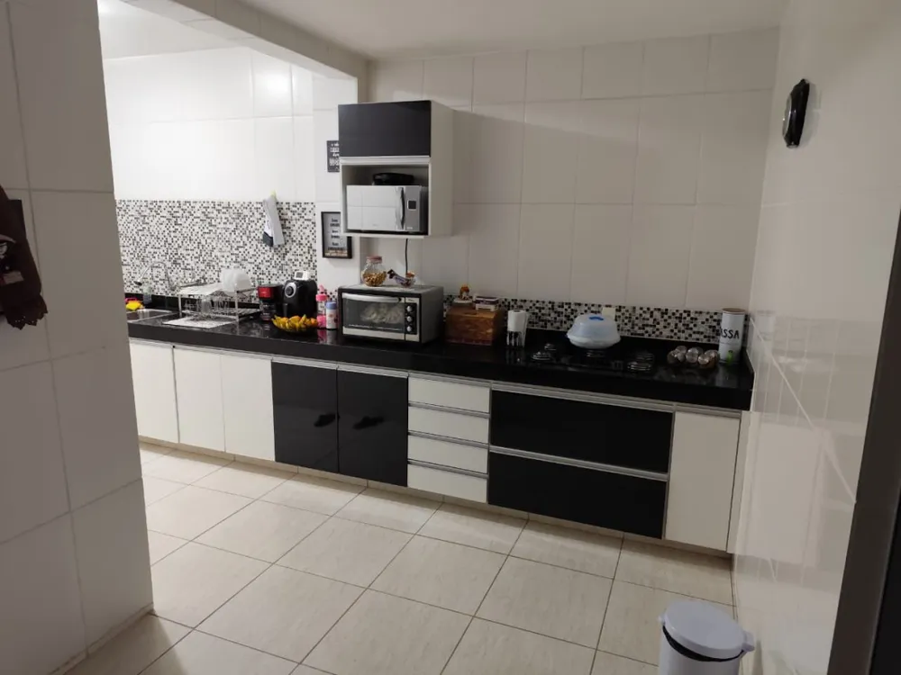 Casa, 3 quartos, 180 m² - Foto 1