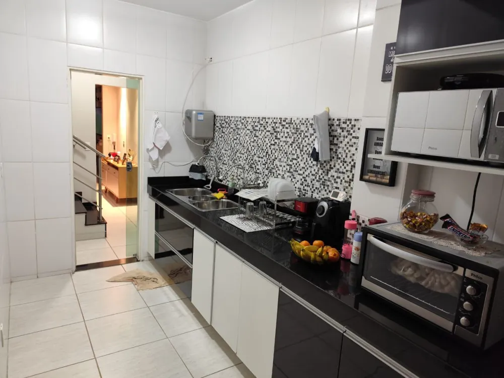 Casa, 3 quartos, 180 m² - Foto 2