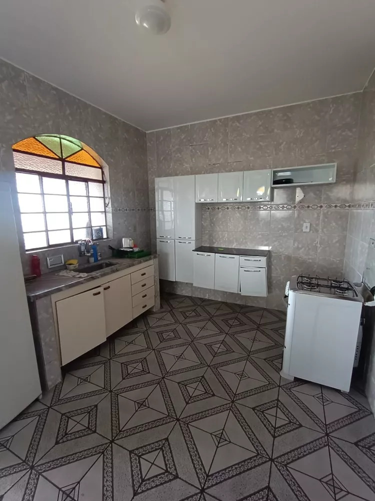 Casa à venda com 3 quartos, 178m² - Foto 5