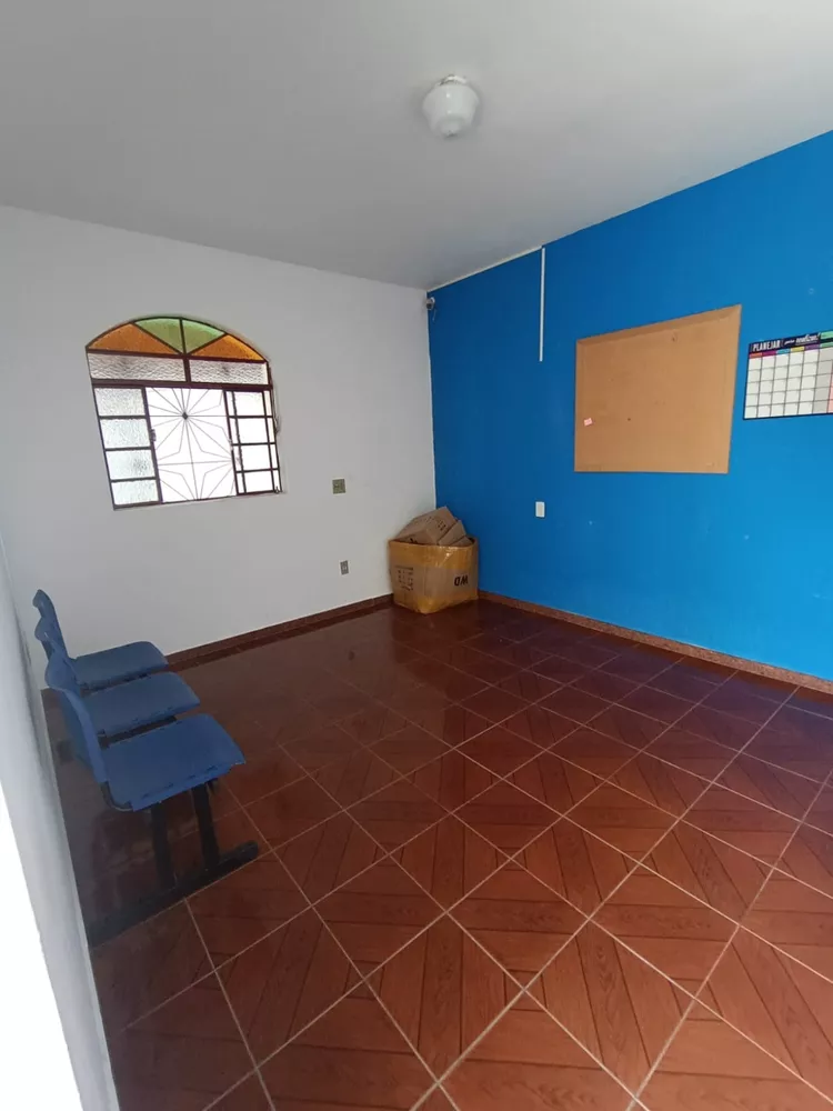 Casa à venda com 3 quartos, 178m² - Foto 3