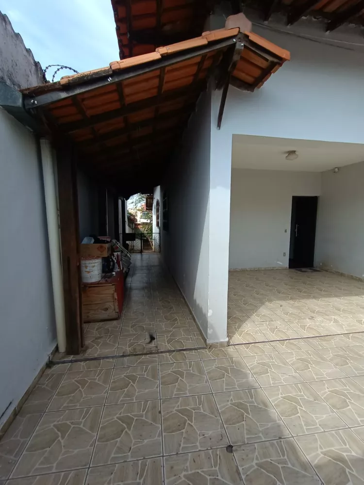 Casa à venda com 3 quartos, 178m² - Foto 9