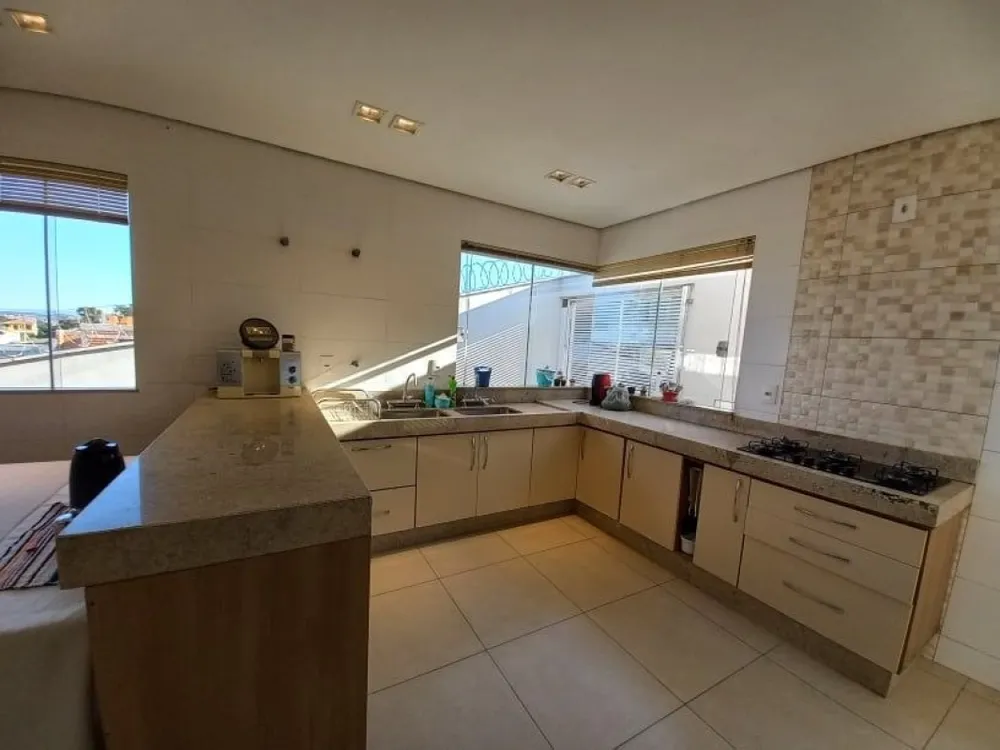 Casa, 5 quartos, 384 m² - Foto 9