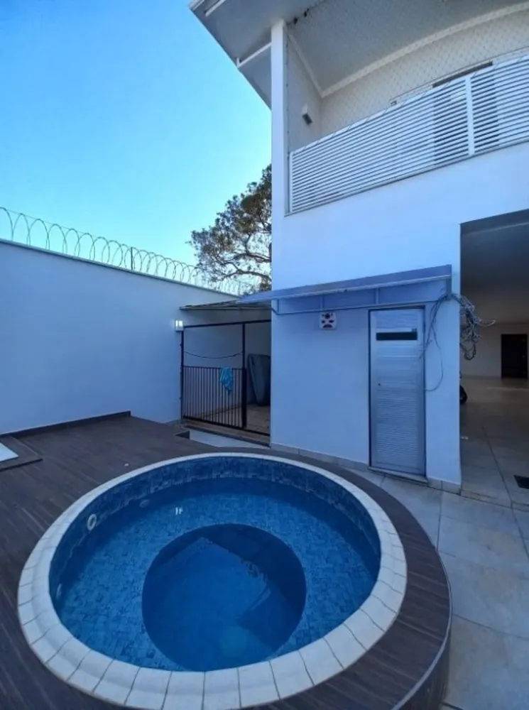 Casa, 5 quartos, 384 m² - Foto 2