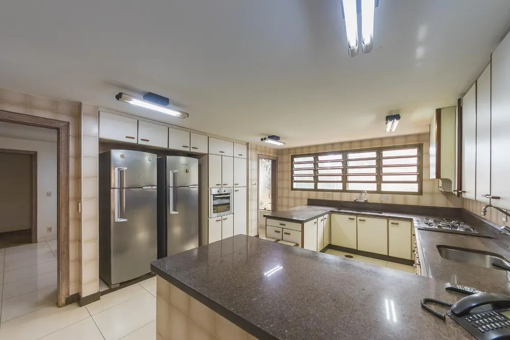 Casa, 7 quartos, 2810 m² - Foto 4
