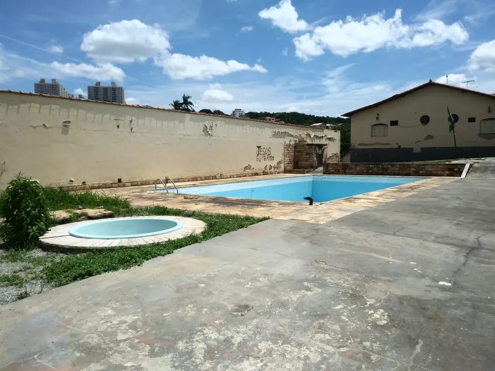 Casa, 4 quartos, 297 m² - Foto 1