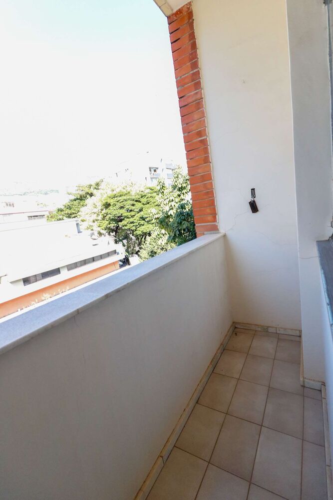 Apartamento à venda com 3 quartos, 90m² - Foto 1