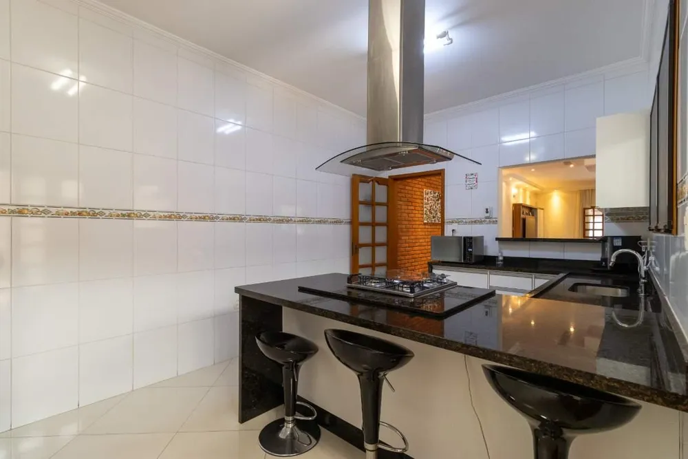 Casa, 3 quartos, 248 m² - Foto 4