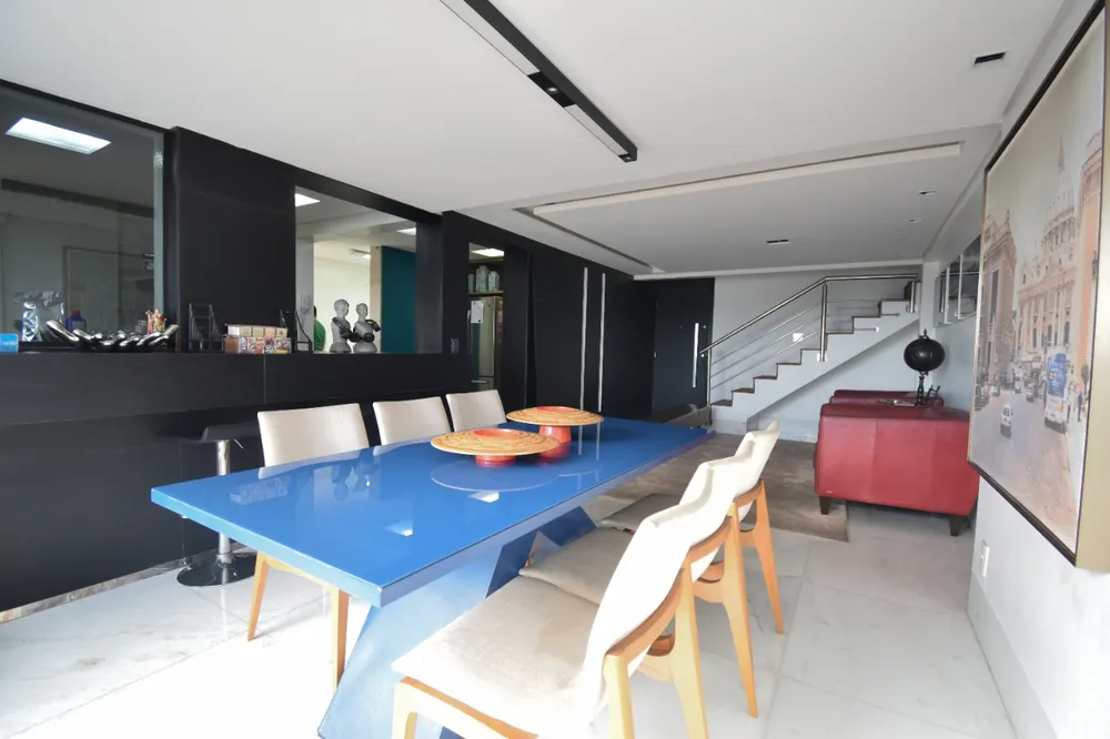 Cobertura, 3 quartos, 235 m² - Foto 2