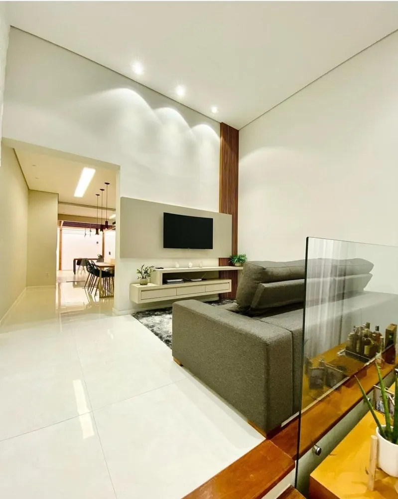 Casa, 3 quartos, 219 m² - Foto 2
