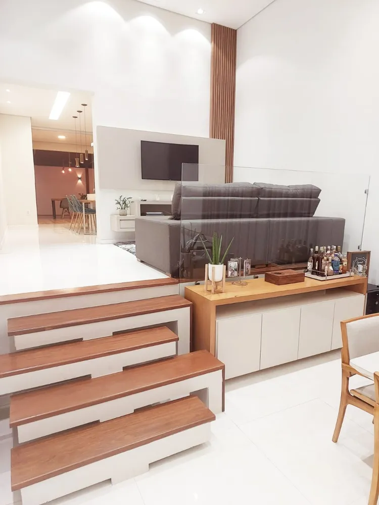 Casa, 3 quartos, 219 m² - Foto 4