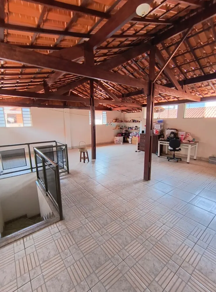 Casa, 5 quartos, 200 m² - Foto 3