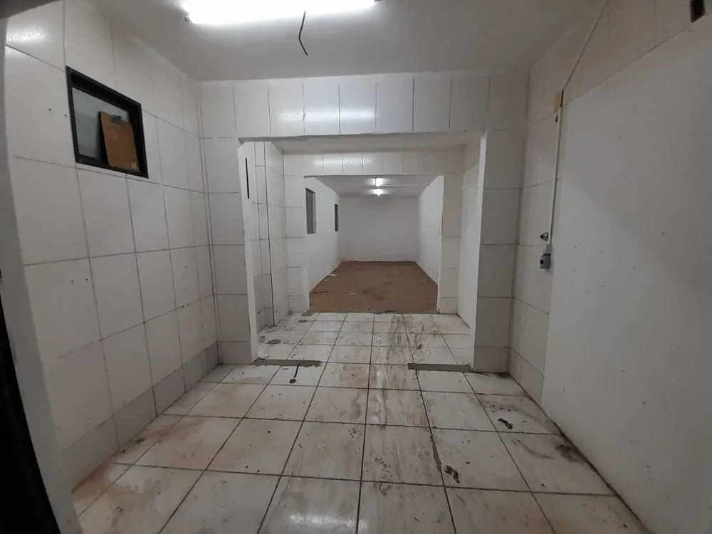 Depósito-Galpão, 428 m² - Foto 1