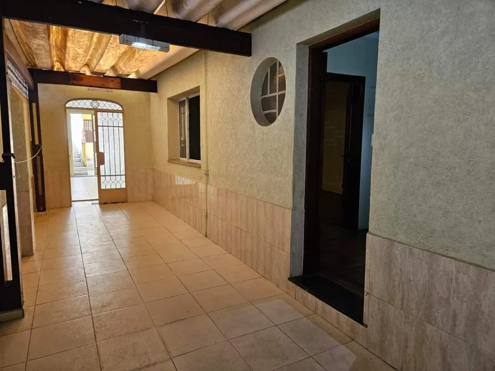 Casa, 3 quartos, 196 m² - Foto 2