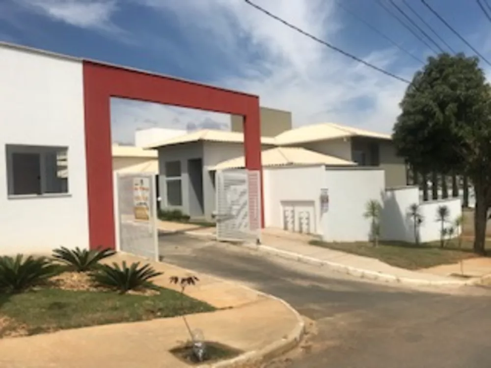 Casa de Condomínio à venda com 3 quartos, 189m² - Foto 2