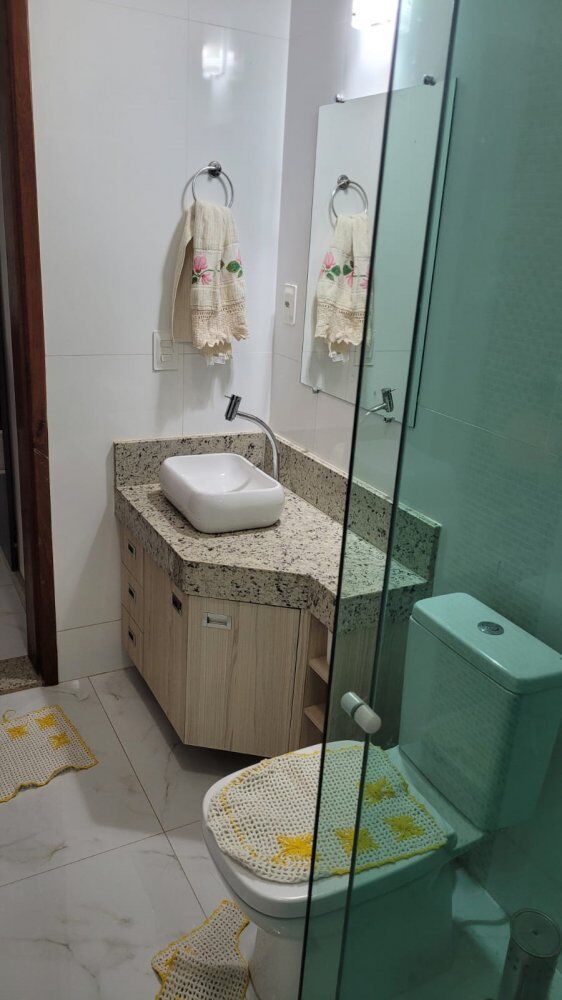 Casa à venda com 3 quartos, 240m² - Foto 2