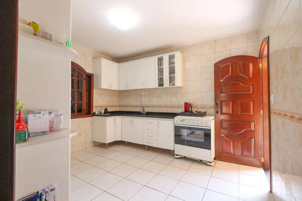 Casa, 3 quartos, 200 m² - Foto 11