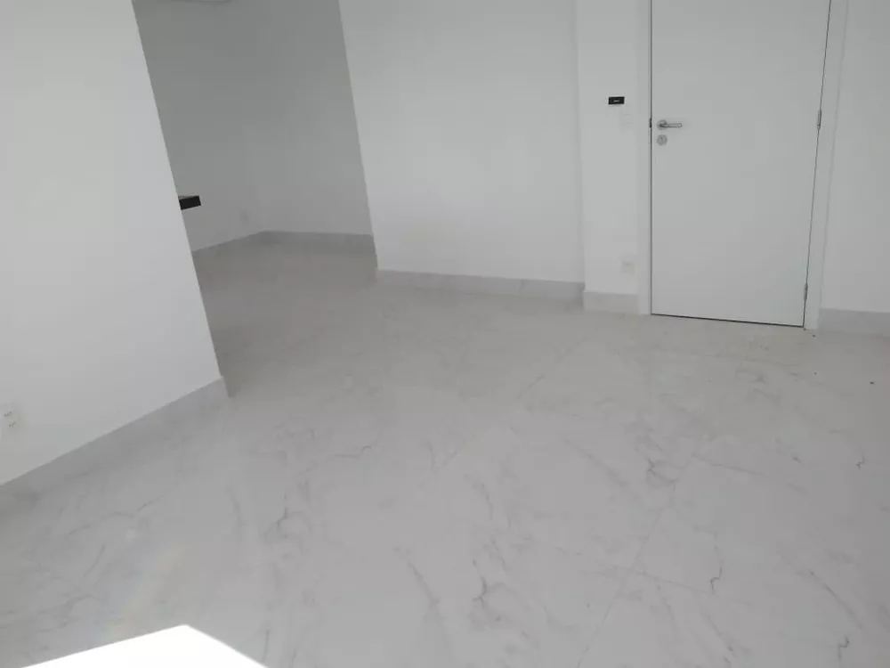 Apartamento à venda com 3 quartos, 85m² - Foto 3