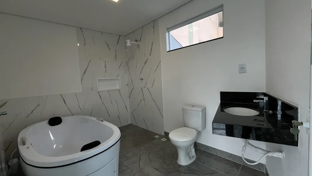 Casa, 4 quartos, 305 m² - Foto 1