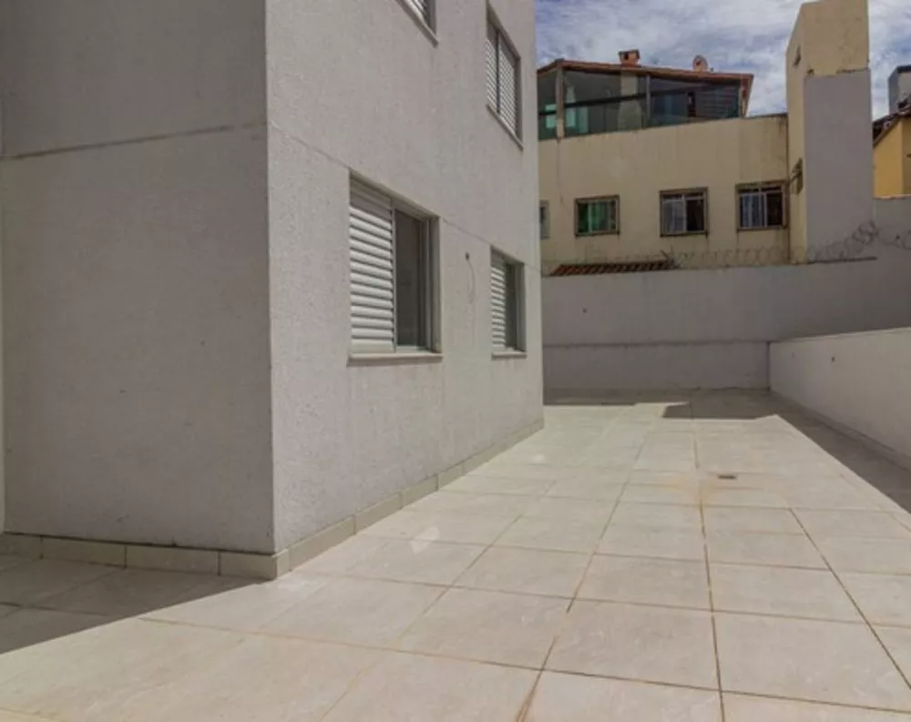 Apartamento à venda com 3 quartos, 130m² - Foto 3