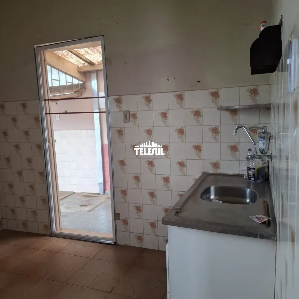 Casa, 3 quartos, 250 m² - Foto 3