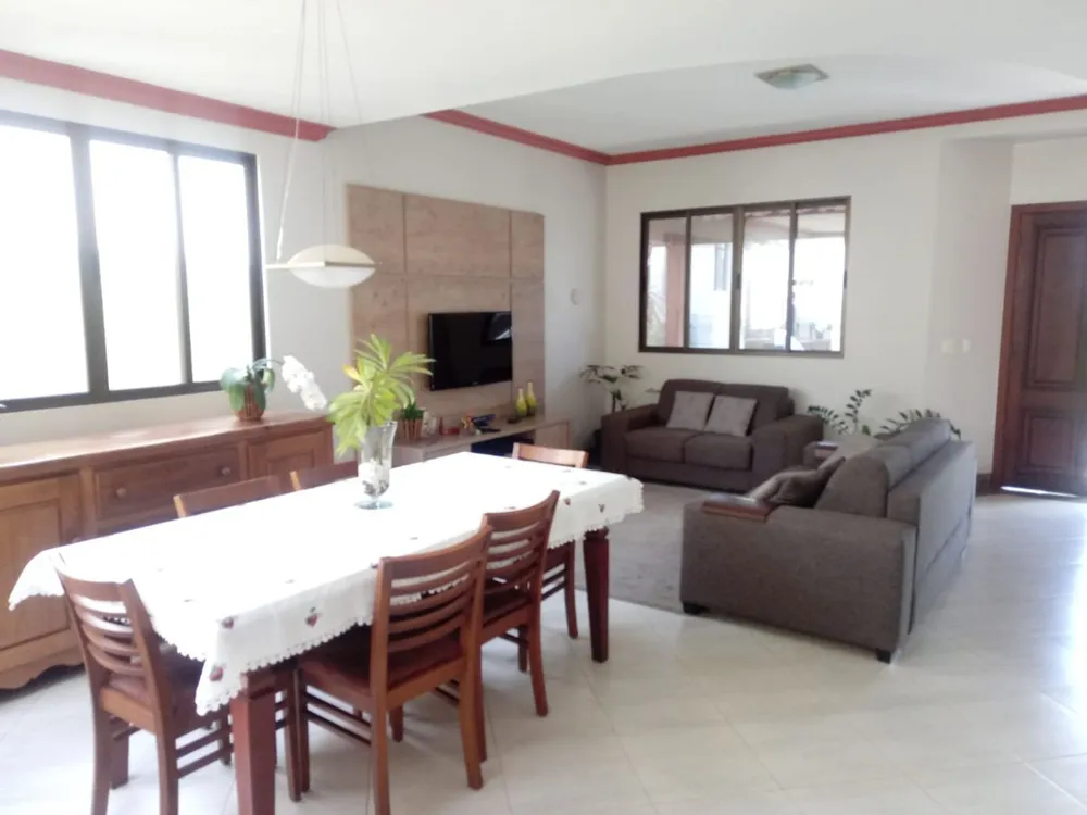 Casa, 4 quartos, 226 m² - Foto 3