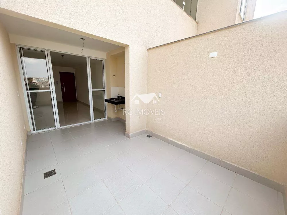 Apartamento à venda com 2 quartos, 67m² - Foto 4