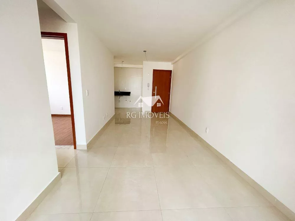 Apartamento à venda com 2 quartos, 67m² - Foto 3