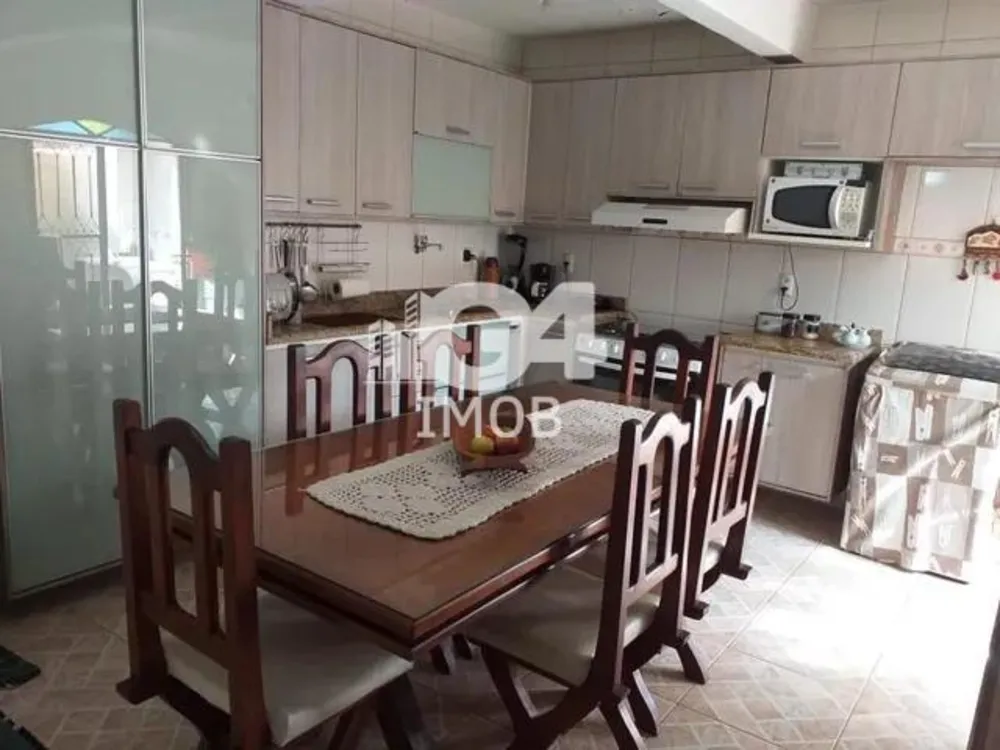 Casa, 3 quartos, 200 m² - Foto 16