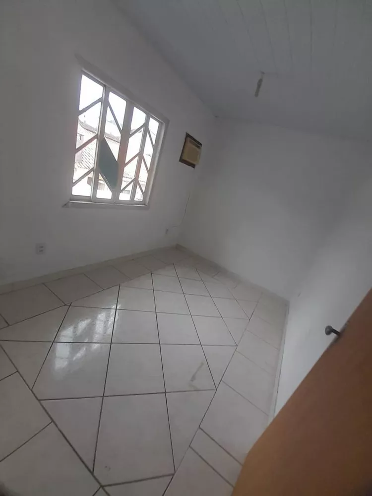 Casa à venda com 5 quartos, 200m² - Foto 5