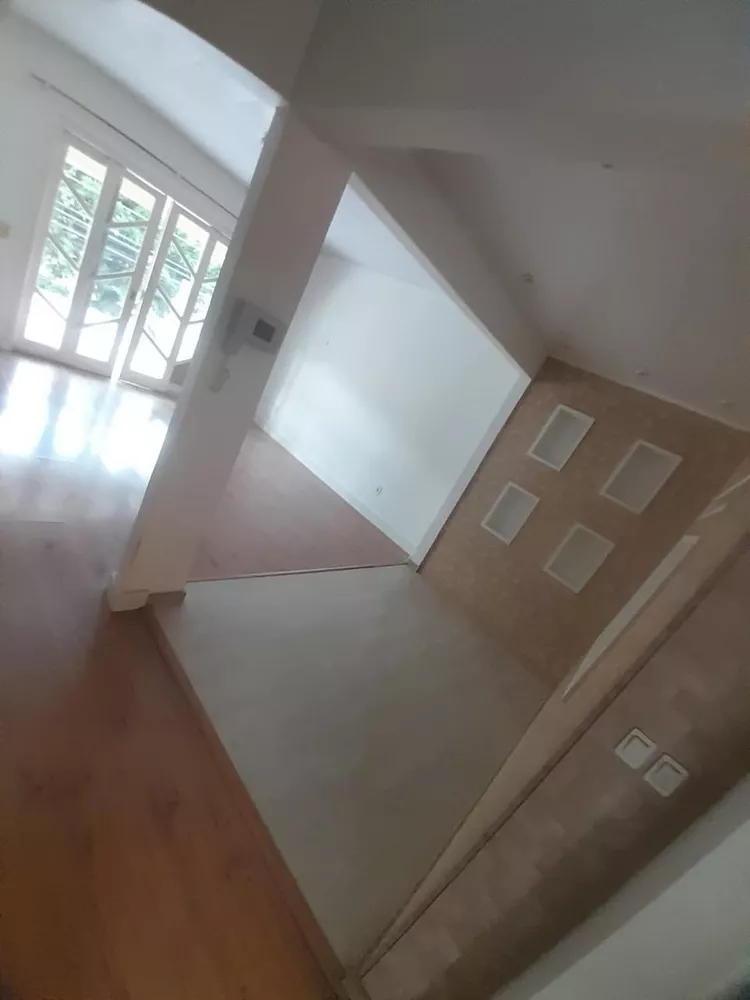 Casa à venda com 5 quartos, 200m² - Foto 4