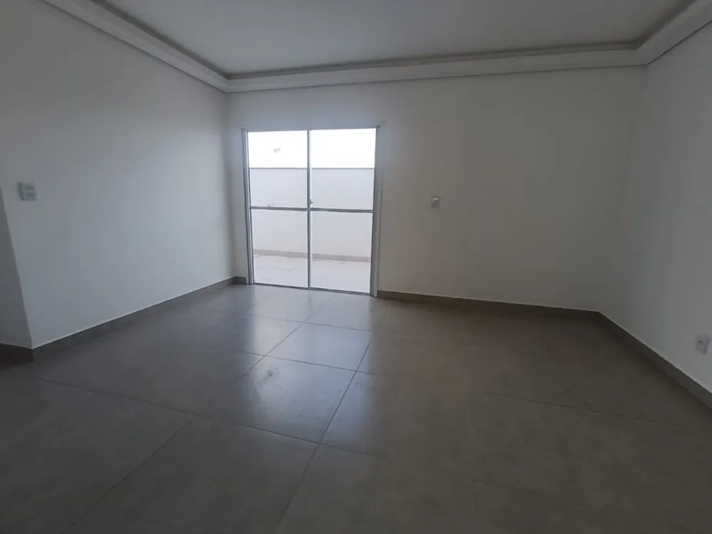 Apartamento, 3 quartos, 124 m² - Foto 2