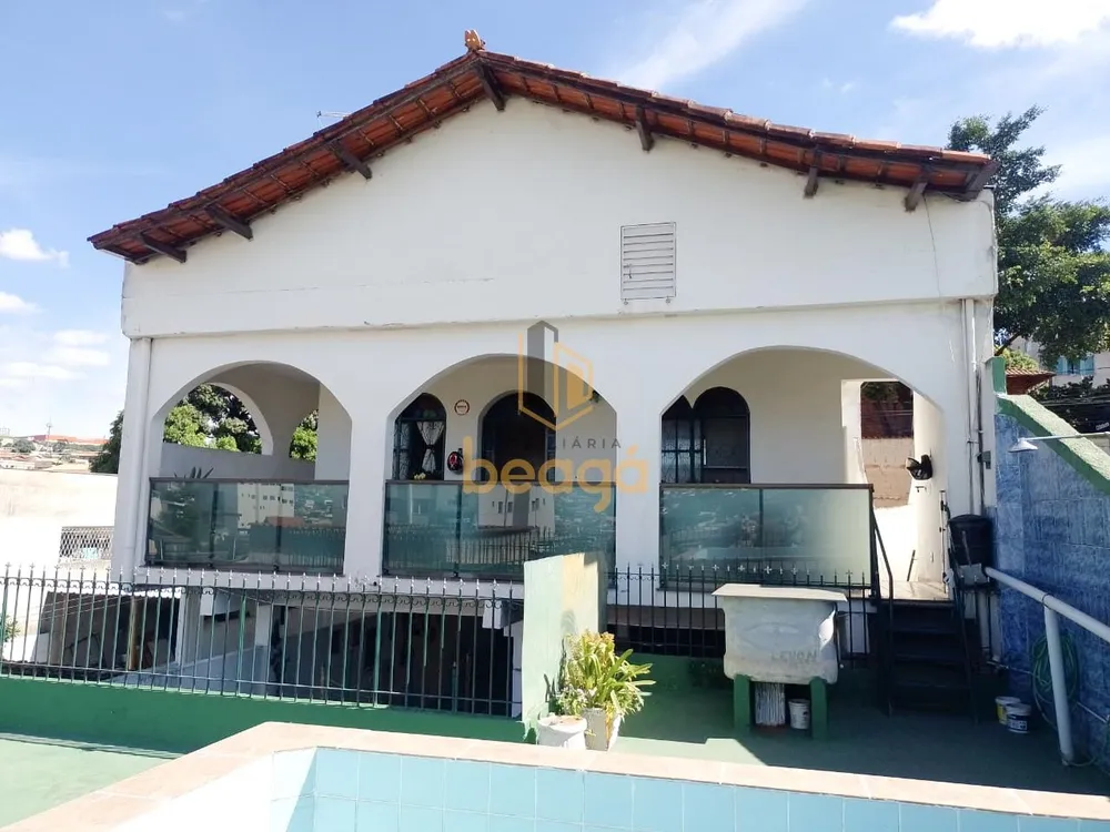 Casa, 3 quartos, 418 m² - Foto 1