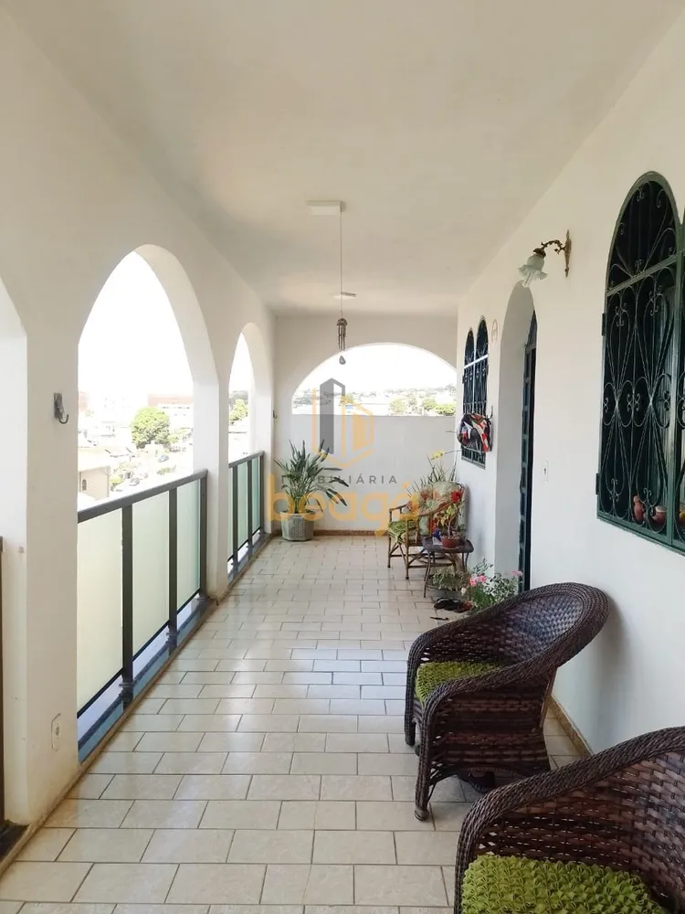 Casa, 3 quartos, 418 m² - Foto 2