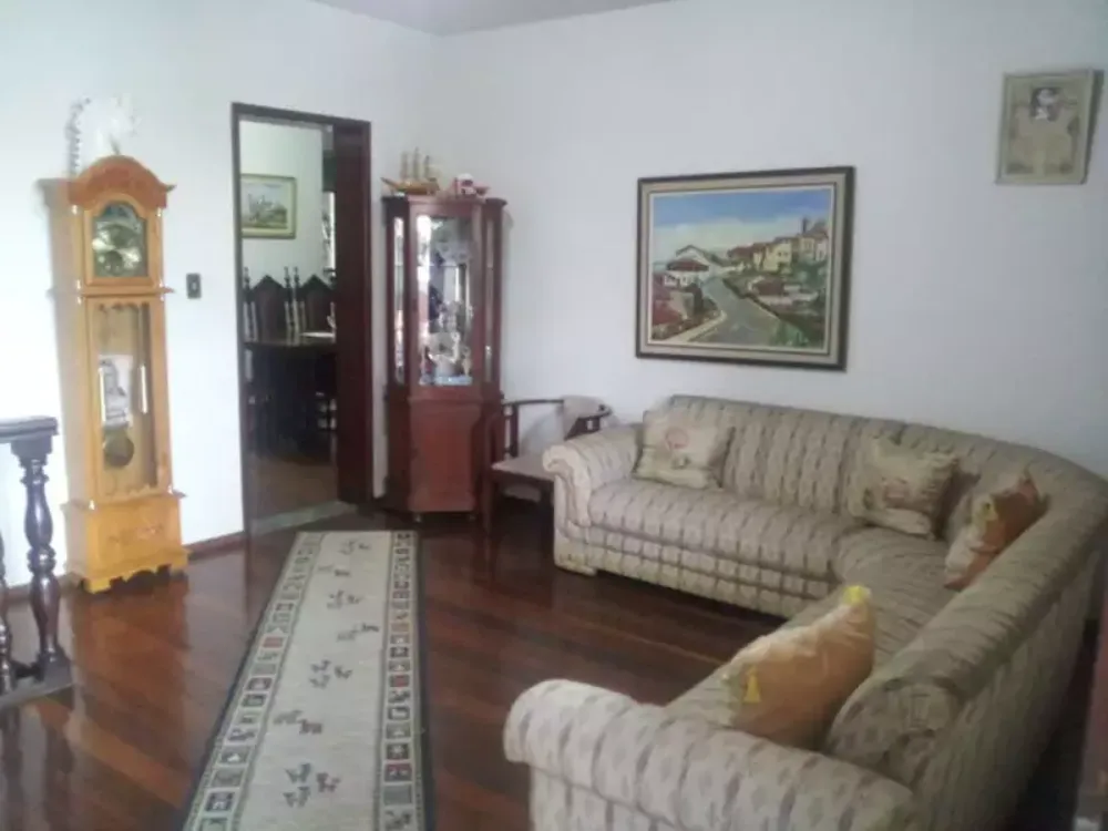 Casa, 5 quartos, 250 m² - Foto 1