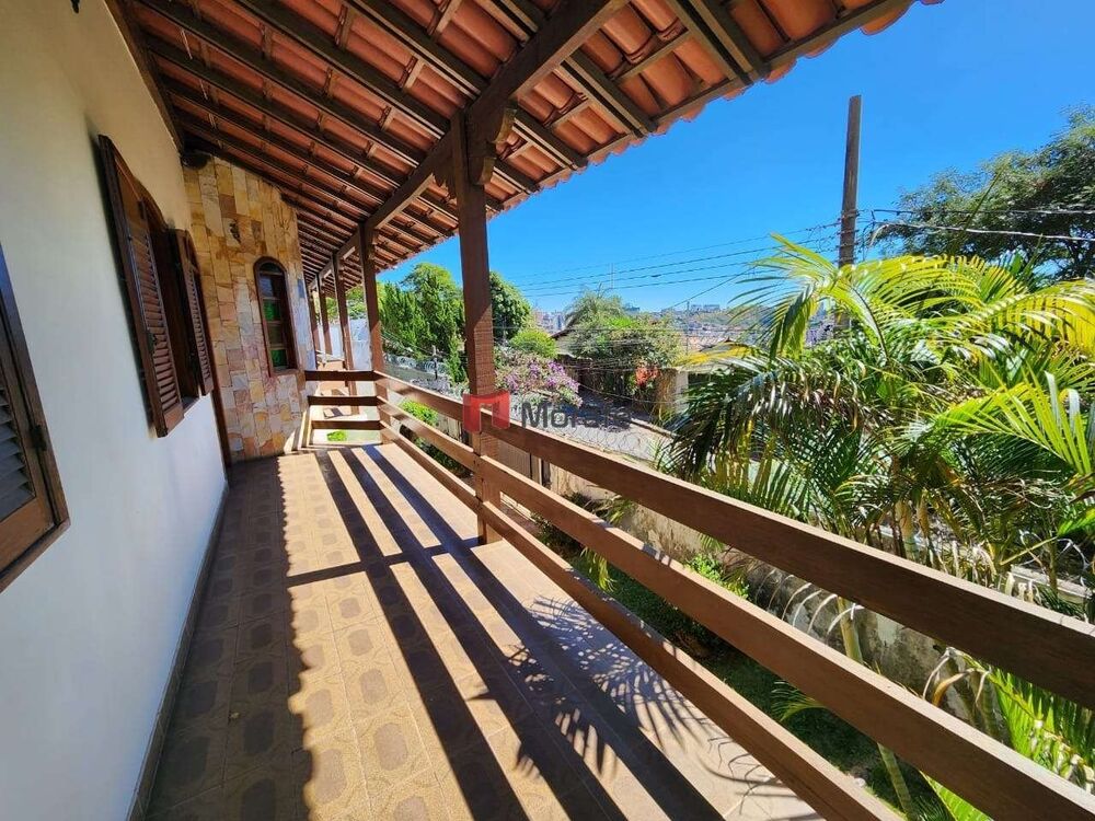 Casa à venda com 5 quartos, 1080m² - Foto 4
