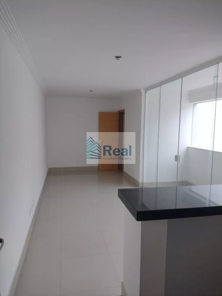 Apartamento à venda com 3 quartos, 77m² - Foto 2