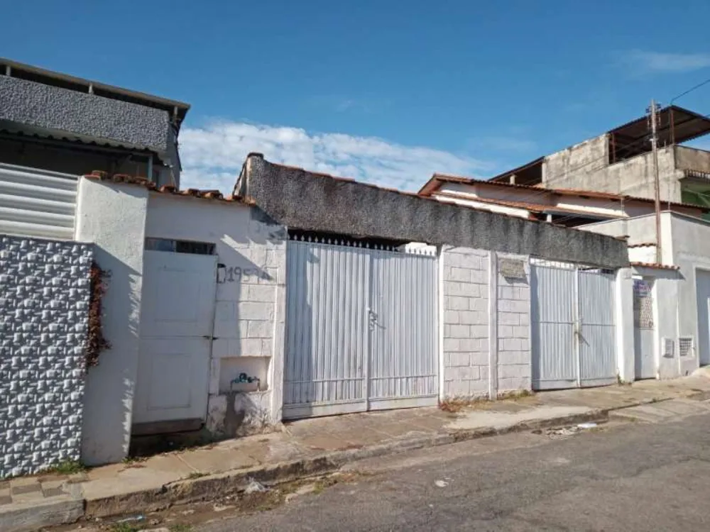 Casa, 3 quartos, 290 m² - Foto 1