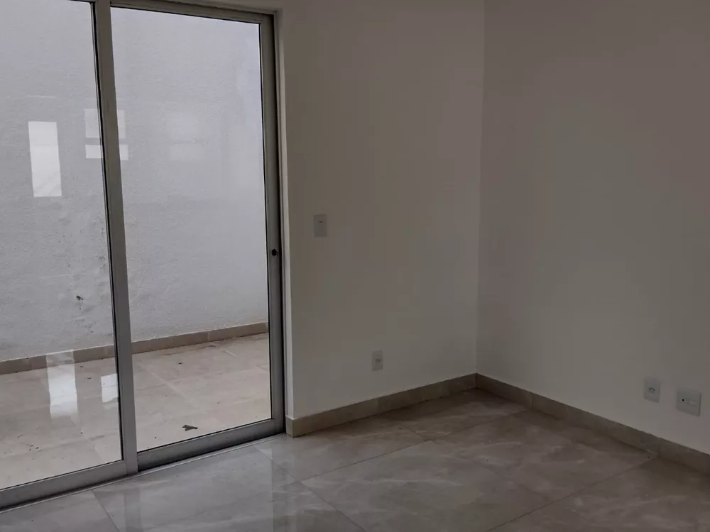 Apartamento à venda com 3 quartos - Foto 2