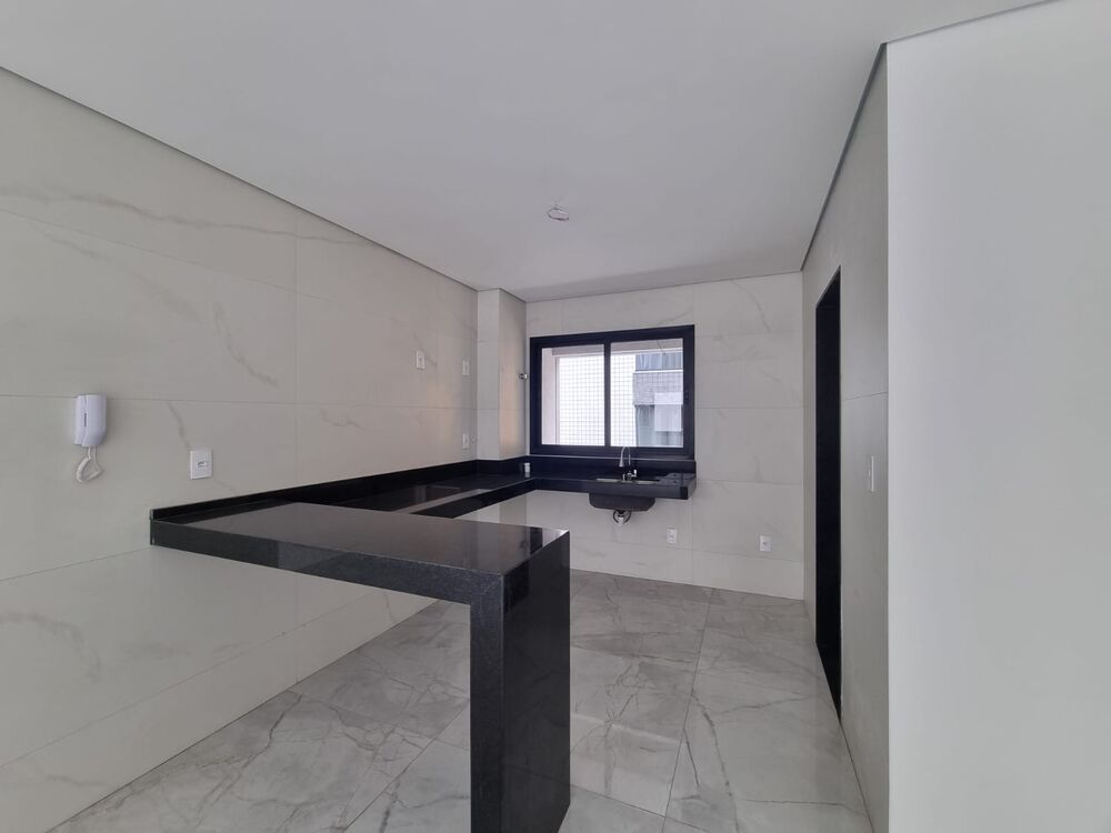 Apartamento à venda com 3 quartos, 95m² - Foto 2