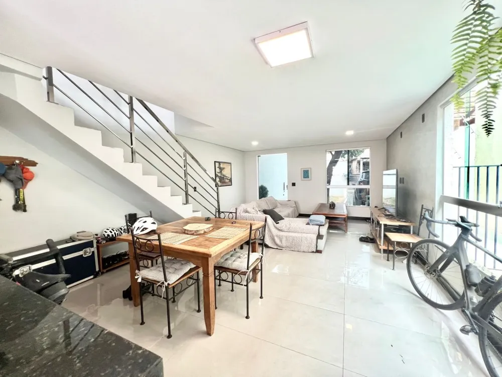 Casa, 3 quartos, 230 m² - Foto 1