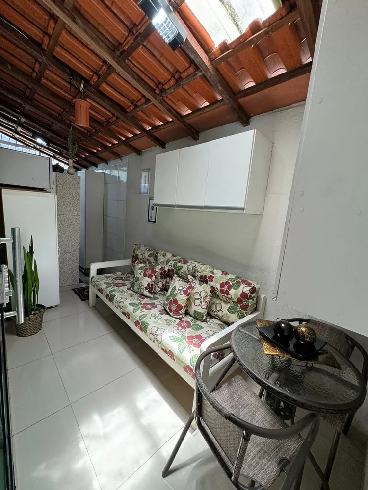 Apartamento à venda com 2 quartos, 65m² - Foto 1