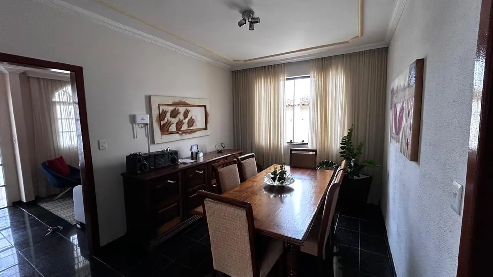 Casa, 4 quartos, 200 m² - Foto 2