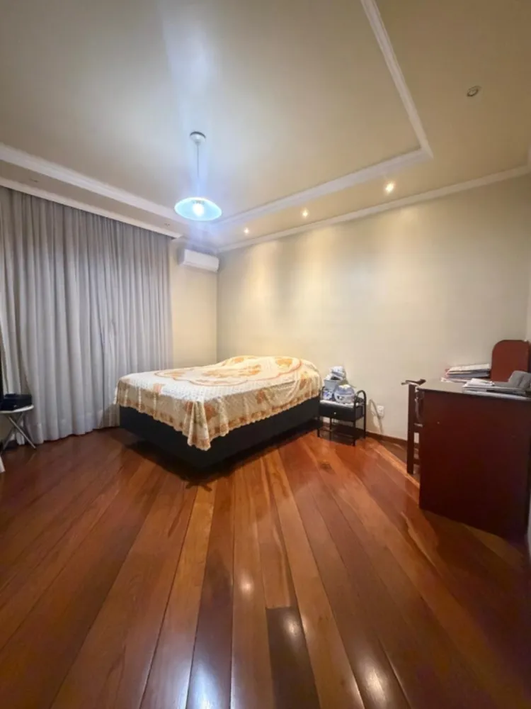 Casa, 3 quartos, 200 m² - Foto 1