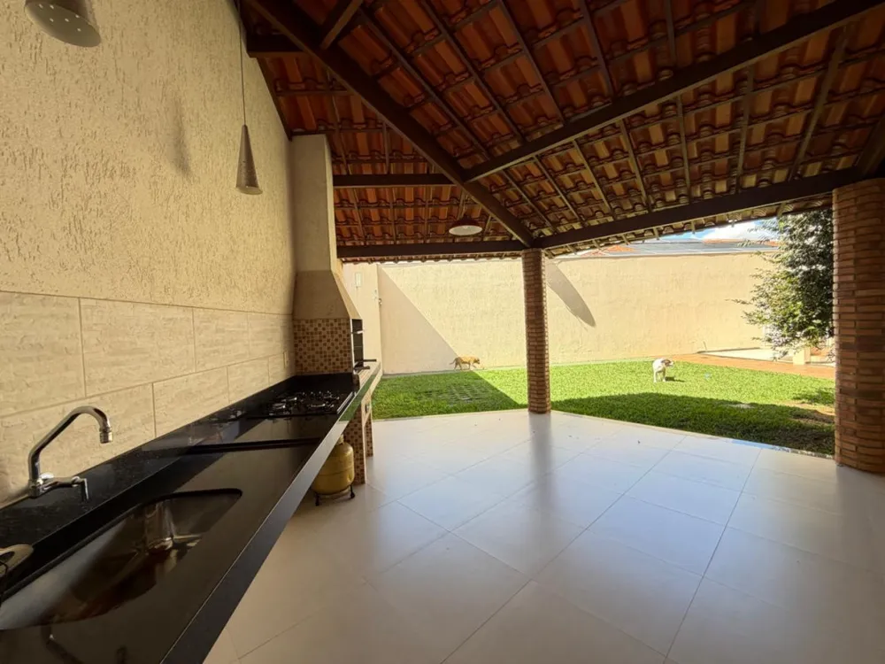 Casa, 3 quartos, 200 m² - Foto 3